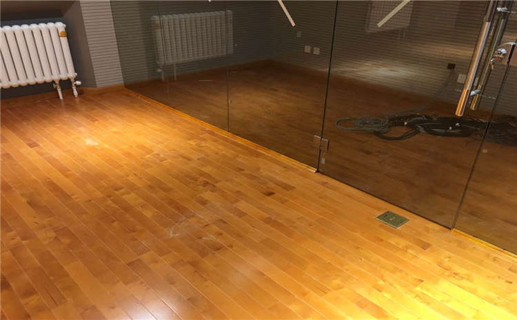 如何打造高品質籃球木地板？