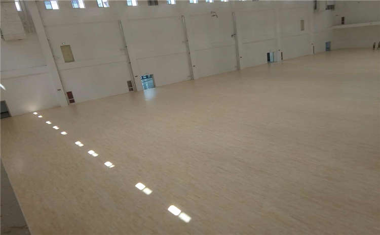 俄勒岡松木地板籃球館價格