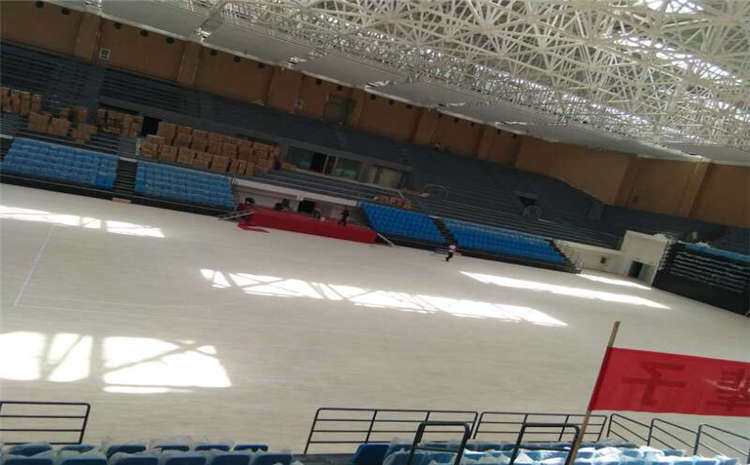 松木籃球運動地板價格