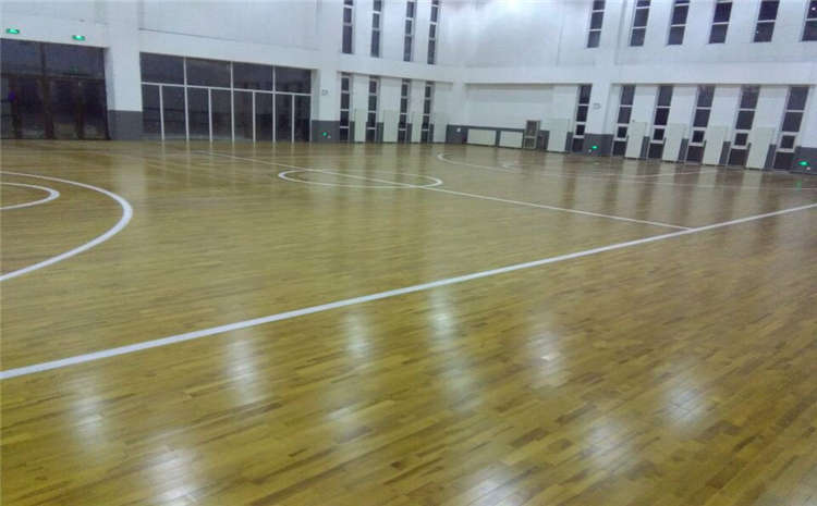 選購籃球館運動木地板需要注意：性價比≠價格低