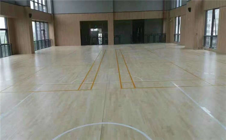 22厚排球館木地板一般多少錢？