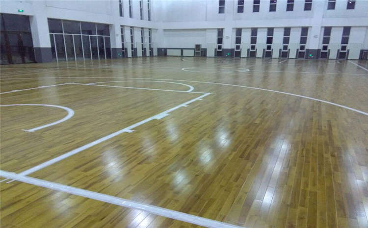 橡膠木風雨操場運動地板哪個牌子好？