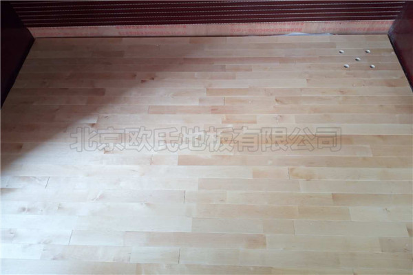 山西太原龍頭大廈運動木地板鋪設工程