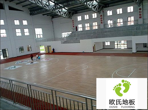 籃球館使用體育木地板的優(yōu)勢