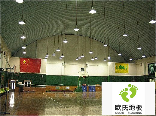 被水浸泡過的體育實木地板應(yīng)如何處理？