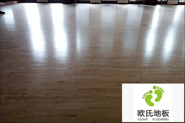 山西太原龍頭大廈運動木地板鋪設工程