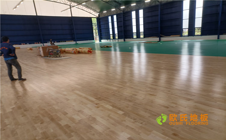 湖北武漢體育館單龍骨結(jié)構(gòu)木地板案例